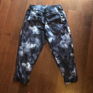 ⭐️ Jogging capris 2/30$